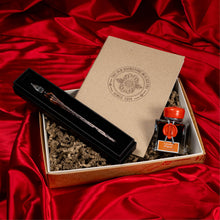 Hlaða mynd inn í gallerískoðara, Gjafapakki - Glerpenni, blek og bók