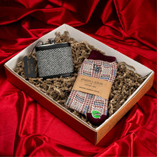 Hlaða mynd inn í gallerískoðara, Gjafapakki - Tweet vasapeli og sokkapar