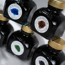 Hlaða mynd inn í gallerískoðara, Blek frá Gömlu Bókabúðinni. - Rautt.