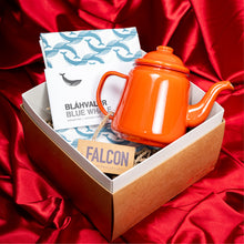 Hlaða mynd inn í gallerískoðara, Gjafapakki - Emaleraður Teketill og Fiskastykki