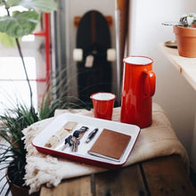 Hlaða mynd inn í gallerískoðara, Emalerað Falcon glas