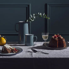 Hlaða mynd inn í gallerískoðara, Emaleruð Falcon kanna, 1,7 líter