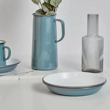 Hlaða mynd inn í gallerískoðara, Emaleruð Falcon kanna, 1,7 líter