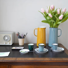 Hlaða mynd inn í gallerískoðara, Emalerað Falcon glas