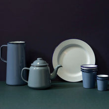 Hlaða mynd inn í gallerískoðara, Emalerað Falcon glas