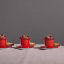 Hlaða mynd inn í gallerískoðara, Emalerað Falcon glas