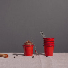 Hlaða mynd inn í gallerískoðara, Emalerað Falcon glas