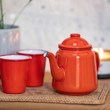 Hlaða mynd inn í gallerískoðara, Emaleraður Falcon Teketill, 1 líter