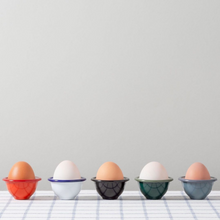 Hlaða mynd inn í gallerískoðara, Emaleruð Falcon smáskál