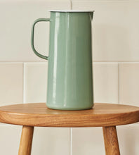 Hlaða mynd inn í gallerískoðara, Emaleruð Falcon kanna, 1,7 líter