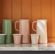 Hlaða mynd inn í gallerískoðara, Emalerað Falcon glas