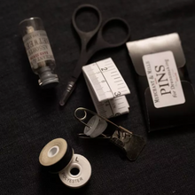 Hlaða mynd inn í gallerískoðara, Fyrsta hjálp fyrir föt