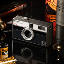Hlaða mynd inn í gallerískoðara, KODAK Ektar H35N filmuvél. Svört