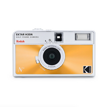 Hlaða mynd inn í gallerískoðara, KODAK Ektar H35N filmuvél. Appelsínugul.