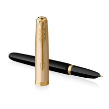 Hlaða mynd inn í gallerískoðara, Parker 51 Deluxe - Svartur og gylltur.