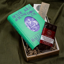 Hlaða mynd inn í gallerískoðara, Bóka Gjafapakki - Sextíu kíló af sunudögum eftir Hallgrím Helgason . ÁRITUÐ.