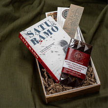 Hlaða mynd inn í gallerískoðara, Bóka Gjafapakki - Hildur eftir Satu Ramo. ÁRITUÐ.