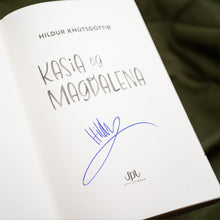 Hlaða mynd inn í gallerískoðara, Bóka Gjafapakki - Kasia og Magdalena eftir Hildi Knútsdóttur. ÁRITUÐ.