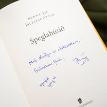 Hlaða mynd inn í gallerískoðara, Bóka Gjafapakki - Speglahúsið eftir Benný Sif Ísleifsdóttur. ÁRITUÐ.