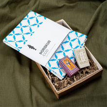 Hlaða mynd inn í gallerískoðara, Gjafapakki - Fiskastykki og sápur