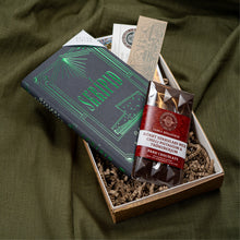 Hlaða mynd inn í gallerískoðara, Bóka Gjafapakki - Skrípið eftir Ófeig Sigurðsson. ÁRITUÐ.