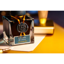 Hlaða mynd inn í gallerískoðara, Herbin blek, 1670 emerald of Chivor