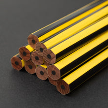 Hlaða mynd inn í gallerískoðara, Blackwing 651 Bruce Lee blýantar, 12 stk.