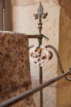 Hlaða mynd inn í gallerískoðara, Carrière Frères Ilm-upphengi - Damaskurós