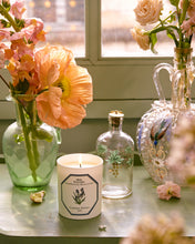 Hlaða mynd inn í gallerískoðara, Carrière Frères kerti - Íris, 185gr.