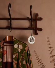 Hlaða mynd inn í gallerískoðara, Carrière Frères Ilm-upphengi - Rósapipar