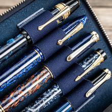 Hlaða mynd inn í gallerískoðara, Galen Leather pennaveski fyrir fimm penna.