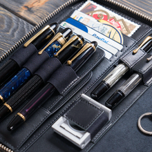 Hlaða mynd inn í gallerískoðara, Galen Leather A5 pennaveski