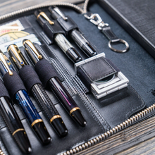 Hlaða mynd inn í gallerískoðara, Galen Leather A5 pennaveski