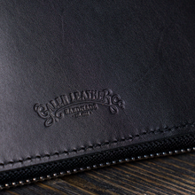 Hlaða mynd inn í gallerískoðara, Galen Leather A5 pennaveski