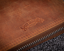 Hlaða mynd inn í gallerískoðara, Galen Leather pennaveski fyrir 20 penna.