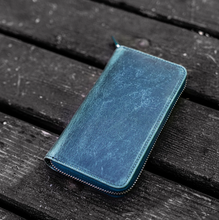 Hlaða mynd inn í gallerískoðara, Galen Leather pennaveski fyrir þrjá penna.