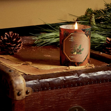 Hlaða mynd inn í gallerískoðara, Carrière Frères hátíðarkerti - furunálar og sykrað engifer, 185gr.