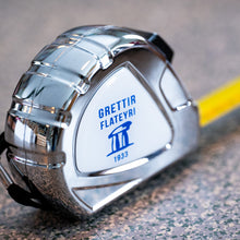 Hlaða mynd inn í gallerískoðara, Grettir, málband.