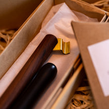 Hlaða mynd inn í gallerískoðara, Skrautskriftarsett frá Reykjavík Lettering