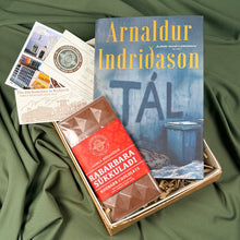 Hlaða mynd inn í gallerískoðara, Tál eftir Arnald Indriðason, ÁRITUÐ og innpökkuð.
