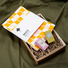 Hlaða mynd inn í gallerískoðara, Gjafapakki - Fiskastykki og sápur
